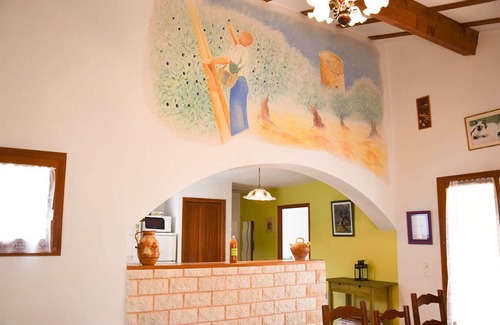 La Roche-sur-le-Buis Cottage | banne mountain view