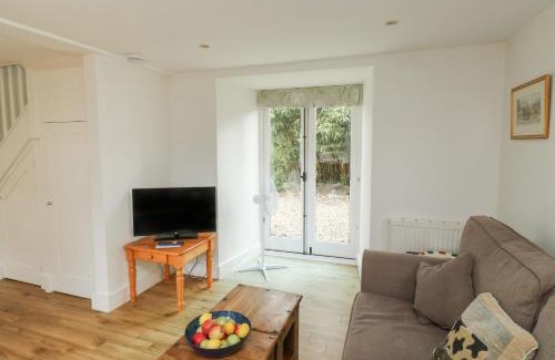 Honiton House | Bantam Cottage