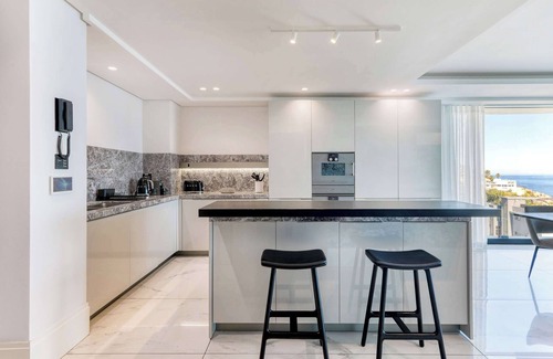 Bantry Bay Apartment | Bantry Bay Allure - Luxury Apt with the best views