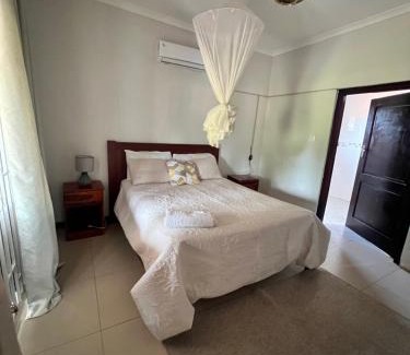 Livingstone Apartment | Bantuz House