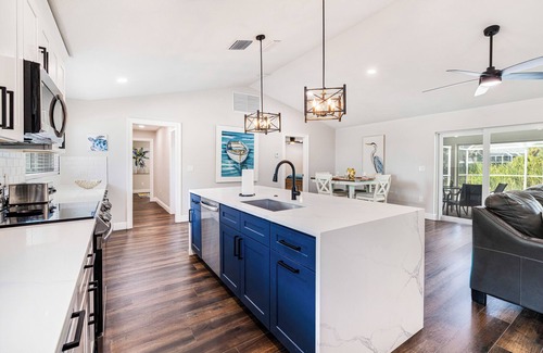 East Rocks House | Banyan Beach House on the west end in East Rocks neighborhood!