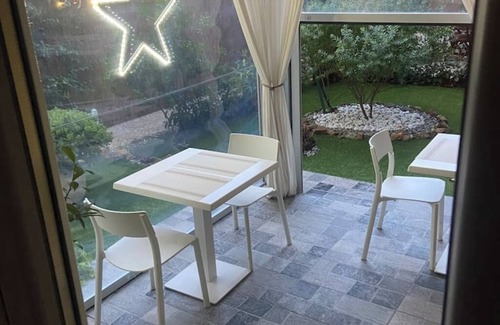 Livorno House | Baol, Paradise Inn