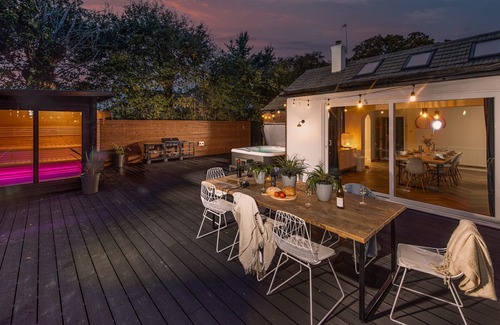 Saltash House | Bar-K - Gorgeous 4 bedroom home in Saltash Cornwall with secure garden, cinema room, hot tub and sa