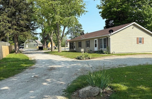 Warsaw Cottage | Barbee Hill, Lefty Lake Life