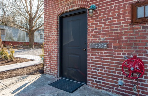 Knoxville Apartment | Barber Street Flats - 2 Bedroom, 2 Bathroom, full kitchen Double Loft