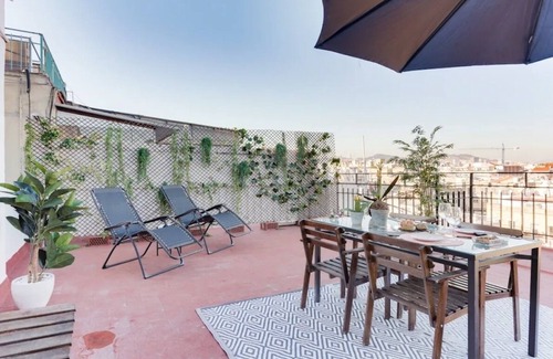 La Nova Esquerra de l'Eixample Apartment | Barcelona City Club Building! Several units perfect for big groups!