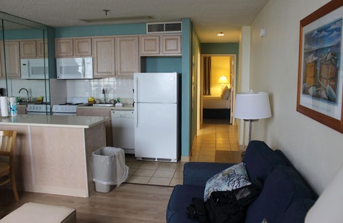 Northeast Virginia Beach Resort | Barclay Towers Resort Oceanfront Unit with Oceanfront Balcony or Oceanview Patio