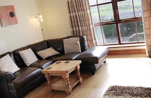Llangennith House | Barcud Lodge in the beautiful Swansea
