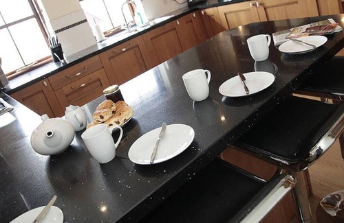Llangennith House | Barcud Lodge in the beautiful Swansea
