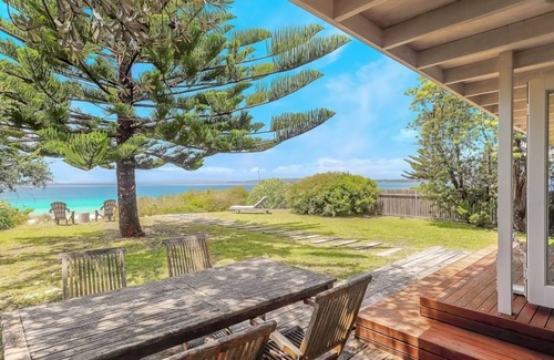 Callala Beach House | Barefoot at Callala Beach - sleeps 4