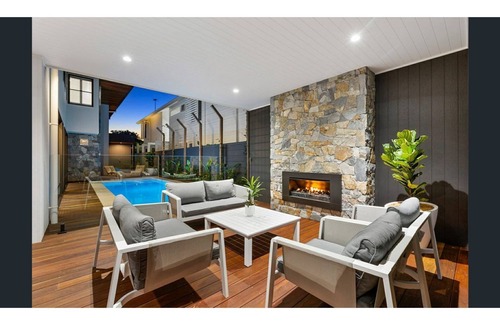 Casuarina House | Barefoot Beachfront @ She Oak - Beachfront 5bed home