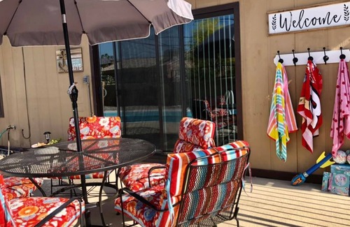 Lake Havasu City House | Barefoot Bungalow in the heart of Downtown Lake Havasu City