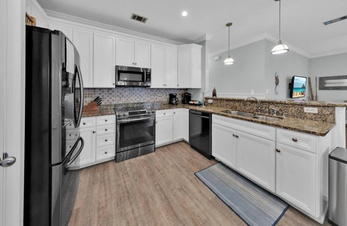 Seacrest Beach House | Barefoot Bungalow-Cozy Retreat, Seacrest 30A Pet Friendly,4 Bikes,6 beach chairs