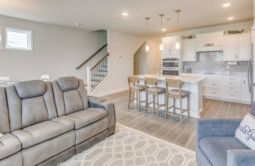 North Myrtle Beach House | Barefoot Resort Golf Getaway: Pool + Beach Shuttle