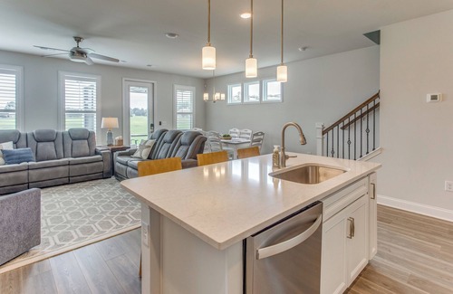 North Myrtle Beach House | Barefoot Resort Golf Getaway: Pool + Beach Shuttle
