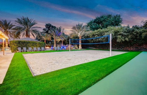 Bermuda Dunes House | BAREFOOT VOLLEYBALL BUNGALOW-1ACRE