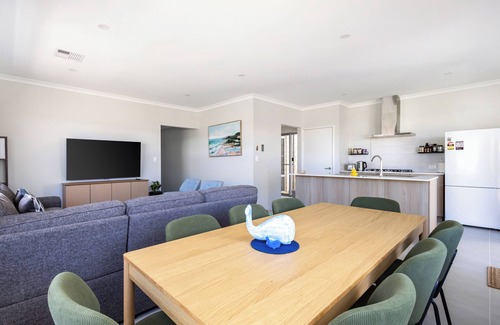 Yanchep House | Barefoot2Beach by Swan BnB Management
