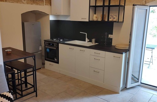 Capurso Apartment | BariMetro Garden. Serviced apartment quiet and private