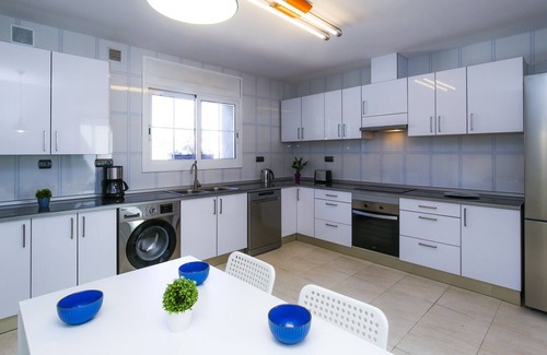 Vilafortuny Villa | BARLOVENTO Villa. With SPA, Barbecue, 50m from the beach