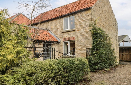 Potter Brompton Cottage | BARN COTTAGE, family friendly, with open fire in Brompton-By-Sawdon