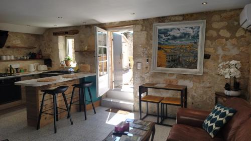 La Tour-Blanche-Cercles House | Barn cottage