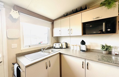 Flamborough House | Barn Owl Lodge, Thornwick Bay
