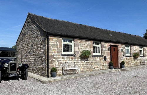 Winkhill House | Barn - Sleeps 4 - Pet friendly - Garden