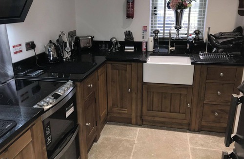 Winkhill House | Barn - Sleeps 4 - Pet friendly - Garden
