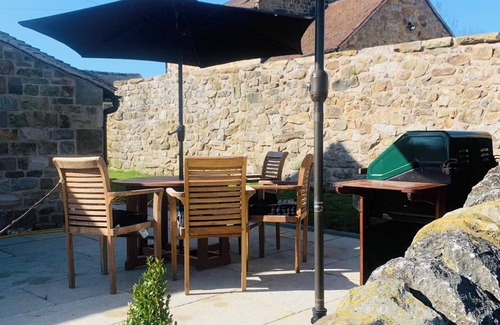 Winkhill House | Barn - Sleeps 4 - Pet friendly - Garden