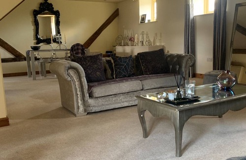 Studley House | Barn with off road parking and spacious living space with all amenities