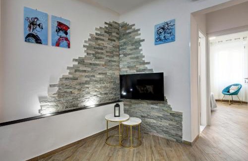 San Lorenzo Apartment | Barnaba Apartment by Mamo Florence