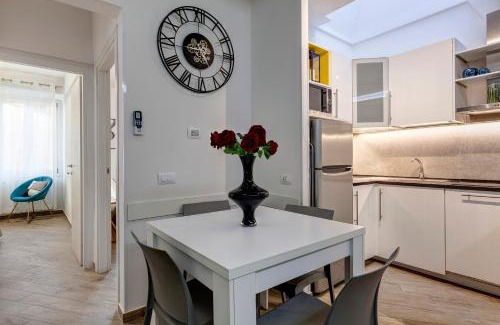 San Lorenzo Apartment | Barnaba Apartment by Mamo Florence