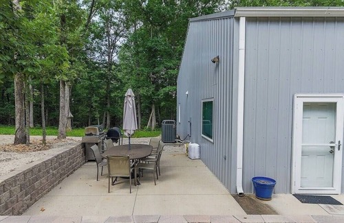 Rocky Mount House | Barndo in the Rocky Mt Woods