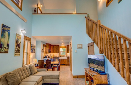 West Yellowstone House | Barnes on Boundary Unit A