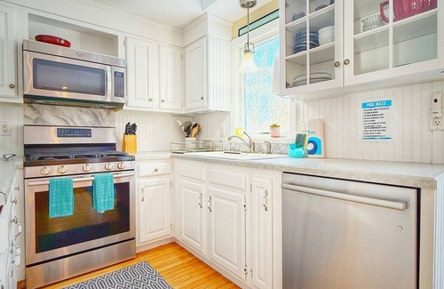 West Barnstable House | Barnstable Breeze with Seasonal Pool and Hot tub