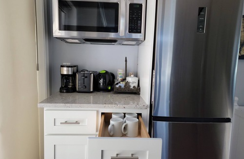 Plymouth House | BarnTides - Plymouth Long Beach
