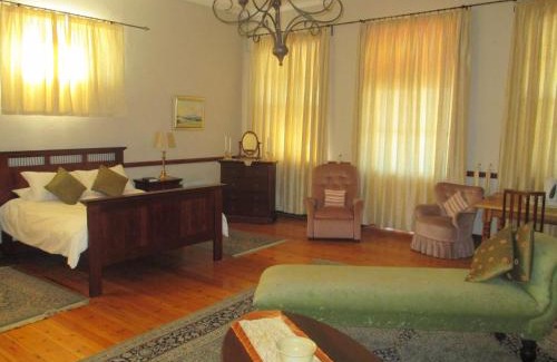 Oudtshoorn Hotel | Baron's Palace