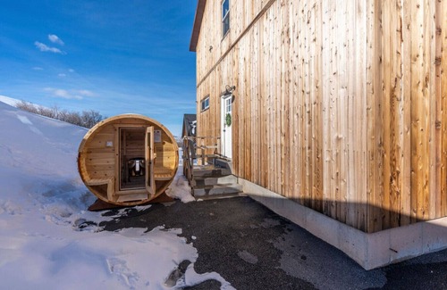 Harbor Village House | Barrel Sauna! Hot Tub! Views! Sleeps 26! Arcades!