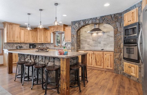Custer Apartment | Barrel Springs ★ Secluded Stay in a Wonderful Creekside Getaway ★