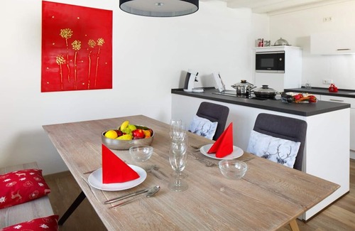 Weiding Apartment | Barrierefreies Ferienhaus mit kostenfreiem WLAN und großem Garten