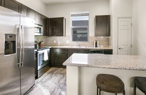 Cary Apartment | Barsala l Chic 1BD Oasis at Arboretum: Relax & Unwind