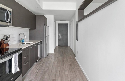 Riverwalk Fort Lauderdale Apartment | Barsala l Gorgeous 1BD w/pool, fitness center