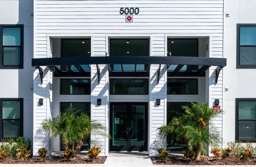 Port Tampa City Apartment | Barsala l Modern 1BD w/sofabed, Resort-style Pool