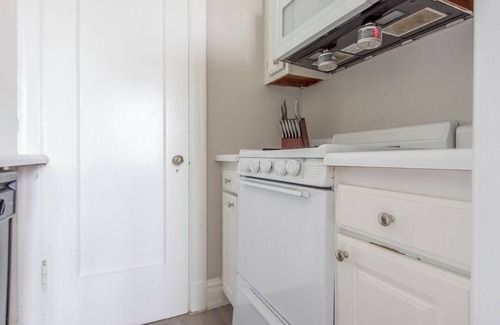 Central West End Apartment | Barsala l Modern Studio in the Heart of St. Louis Just Steps from Forest Park