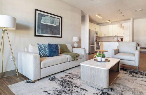 Florida Central Atlantic Coast Apartment | Barsala l Modern 2BR with Sunroom & Pool – Near Orlando