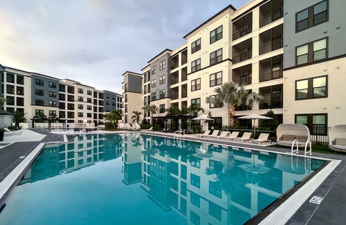 Port Tampa City Apartment | Barsala l Premier 2BD with BBQ/Picnic Area