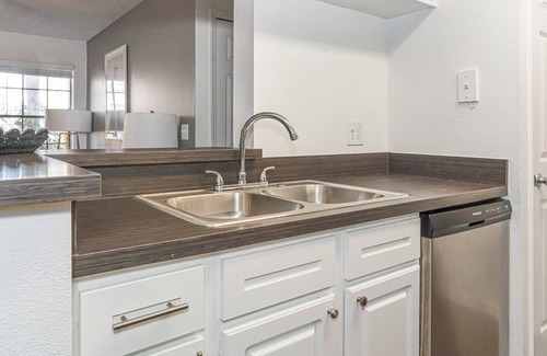 Sunbeam Apartment | Barsala l Stylish 1BD with resort-style amenities