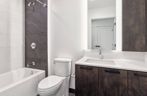 Southwest Apartment | Barsala l The Bridge District Gem: Charming 1BD in DC