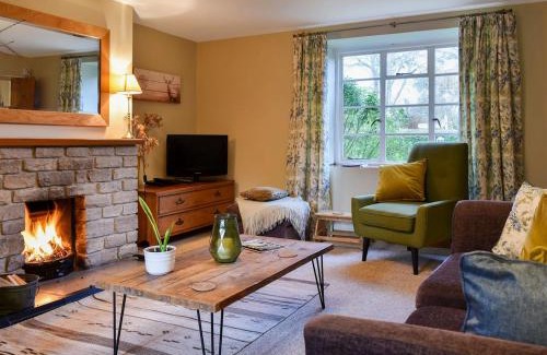 Chideock House | Barters Cottage