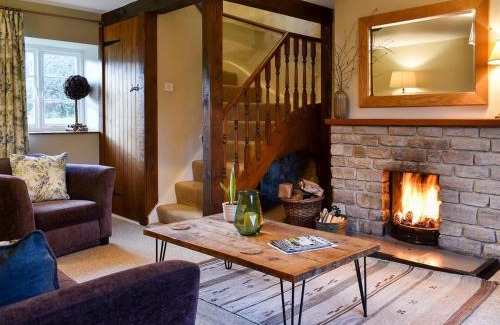 Chideock House | Barters Cottage